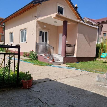 Sara Apartments Πλαβ Εξωτερικό φωτογραφία