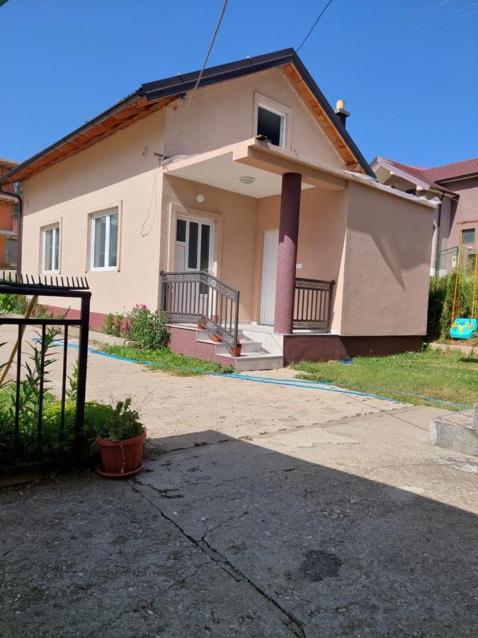 Sara Apartments Πλαβ Εξωτερικό φωτογραφία